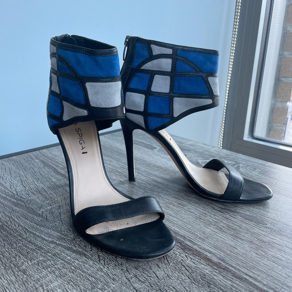 Via Spiga Multicolor Leather Heels. Size 8M